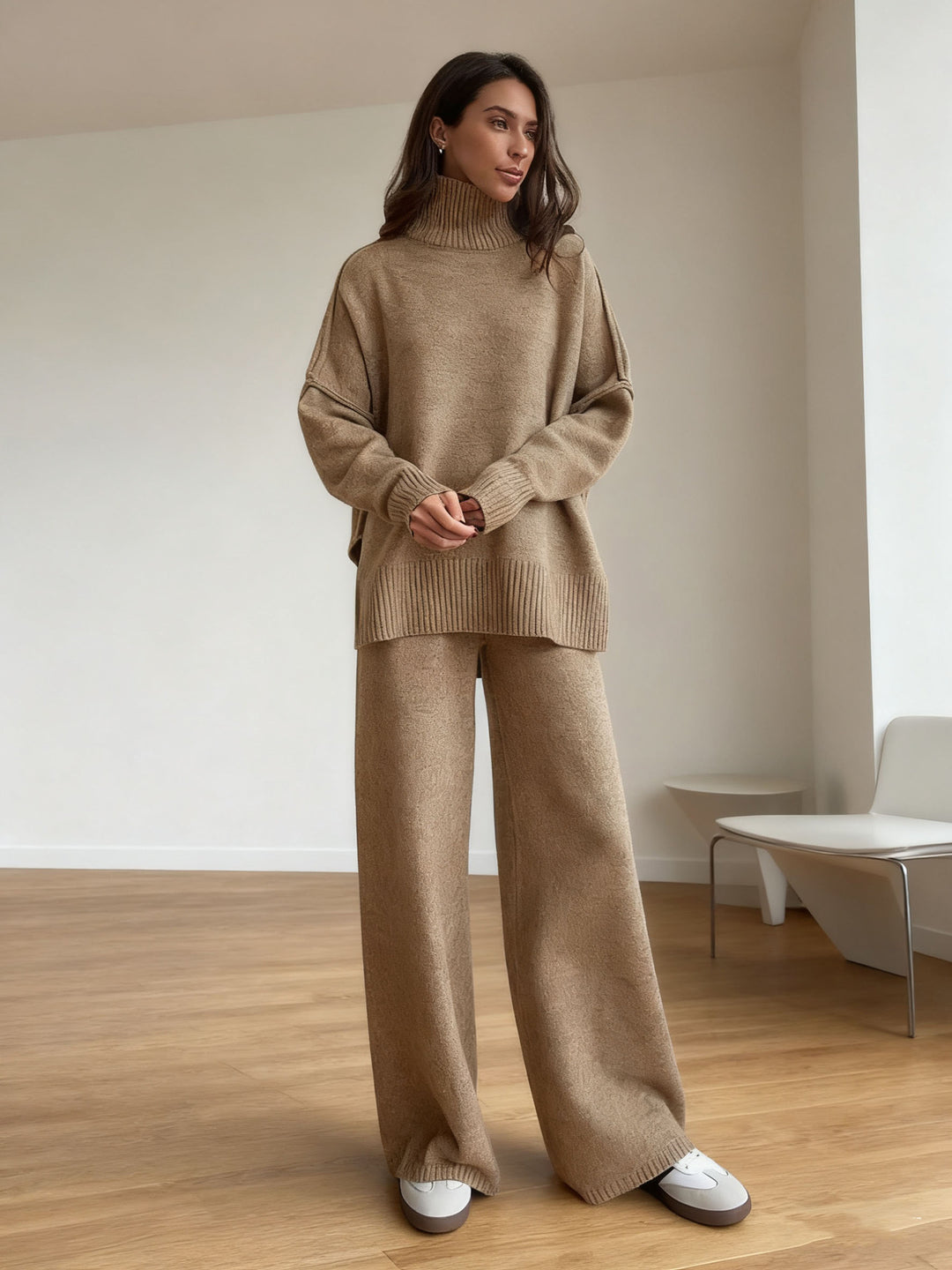 Damen kuscheliger Strickanzug mit hohem Kragen und weitem Schnitt Drune