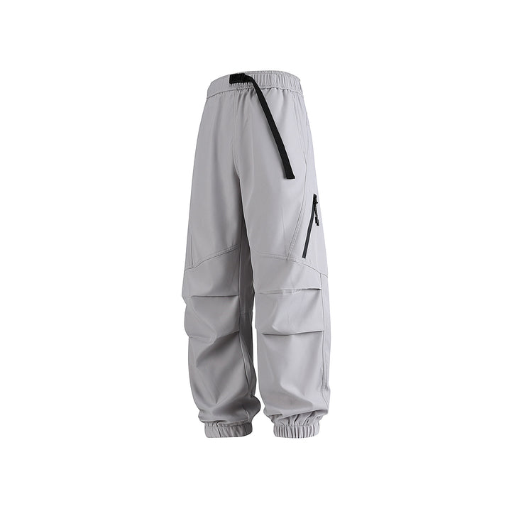 Herren Weite technische Cargo-Joggerhose mit elastischem Tunnelzugbund, aufgesetzten Klappentaschen und Reißverschluss-Beintasche Drune