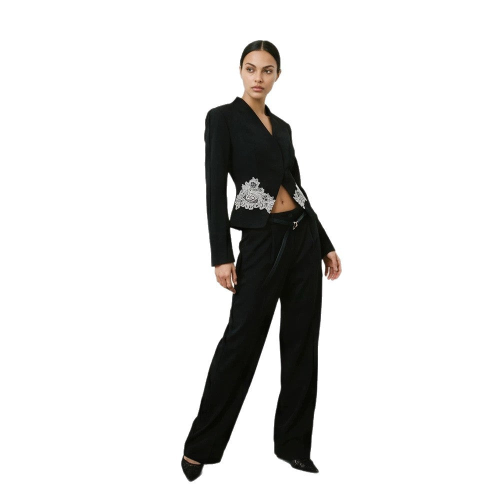 Damen Sculpted Cropped-Blazer mit Spitzenbesatz und taillierter Silhouette Drune
