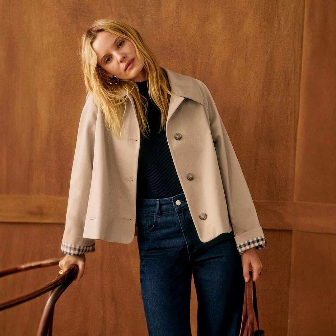 Damen Boxy-Shortcoat mit übergroßem Revers und Karomanschetten Drune