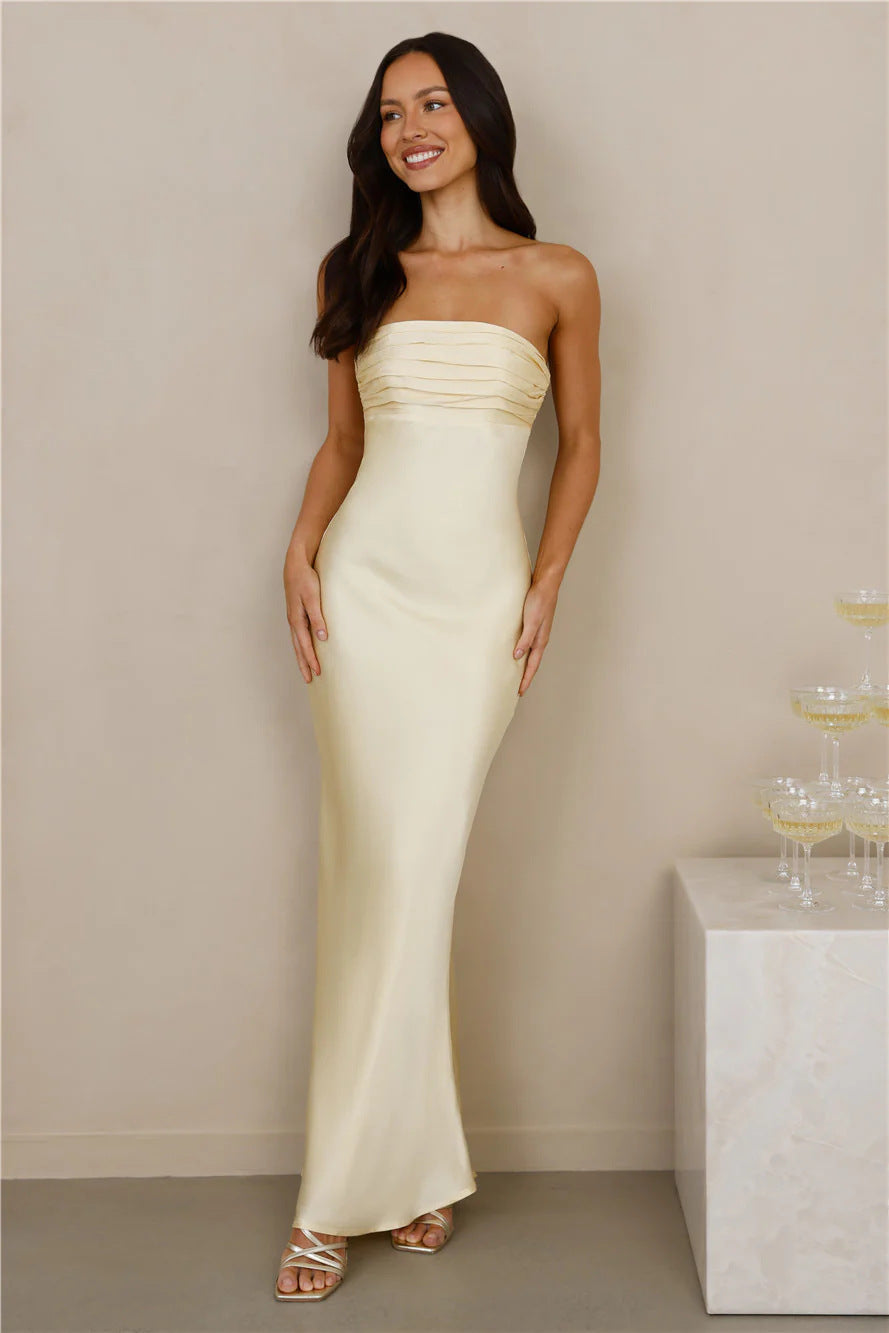 Damen Elegantes trägerloses Maxikleid mit schimmerndem Satin und figurbetontem Schnitt Drune