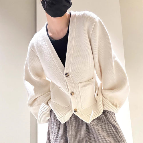 Damen Strickjacke mit tiefem V-Ausschnitt und Taschen Drune