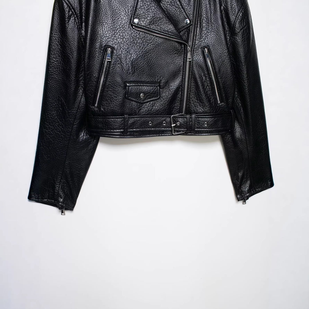 Damen Kurz geschnittene Biker-Lederjacke mit tailliertem Gürtel, asymmetrischer Reißverschluss und Strukturleder Drune