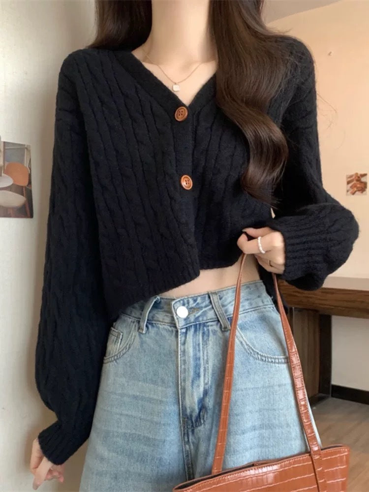 Damen Kurze Strickjacke mit breiten Ärmeln und Knopfdetail Drune