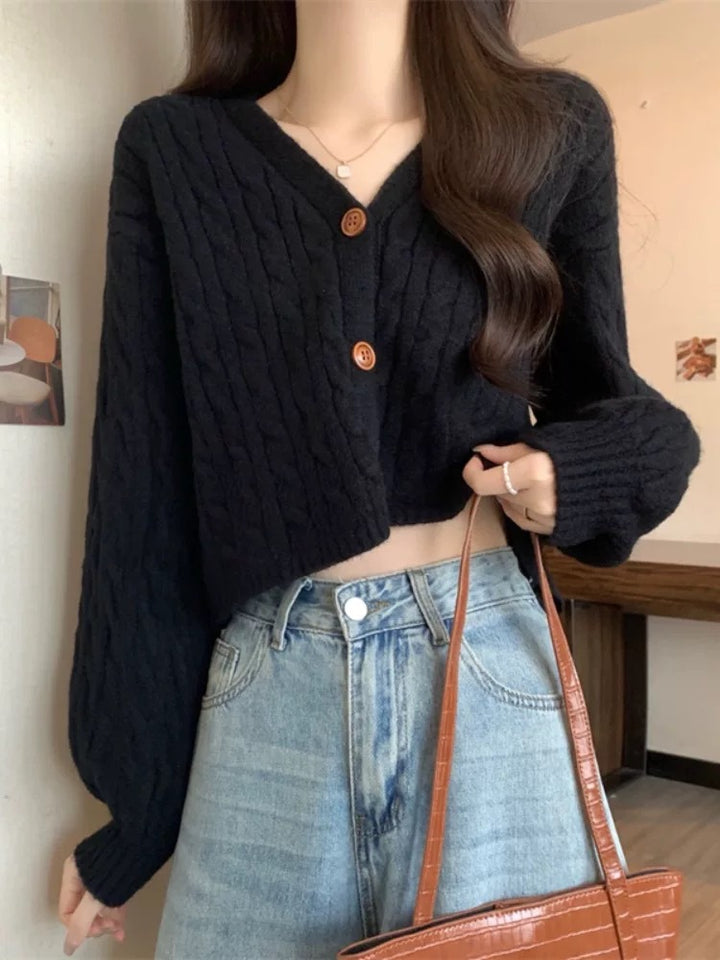 Damen Kurze Strickjacke mit breiten Ärmeln und Knopfdetail Drune