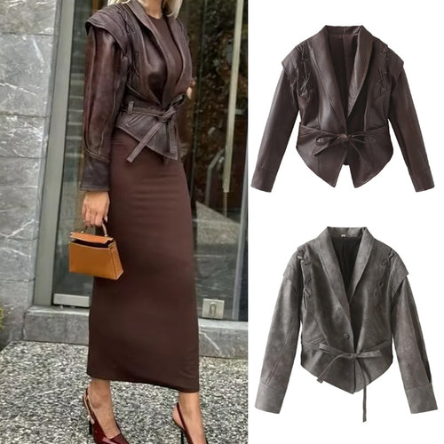 Damen nan Veloursoptik Blazerjacke mit Schalkragen, Schnürbesatz an den Schultern und taillierendem Bindegürtel Drune