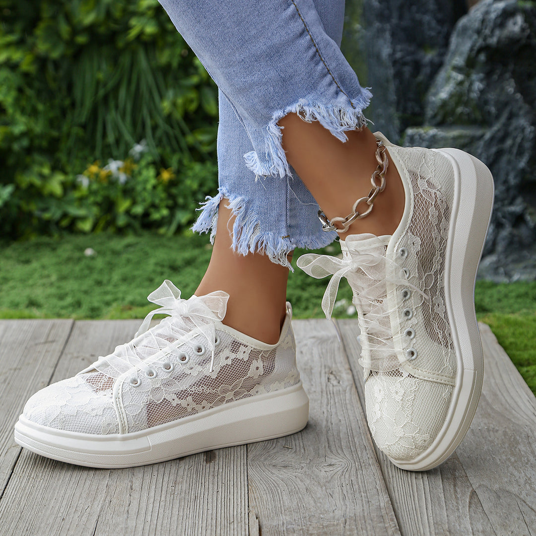 Damen Plateau-Sneaker mit Spitzen-Overlay und transparenten Organzabändern Drune