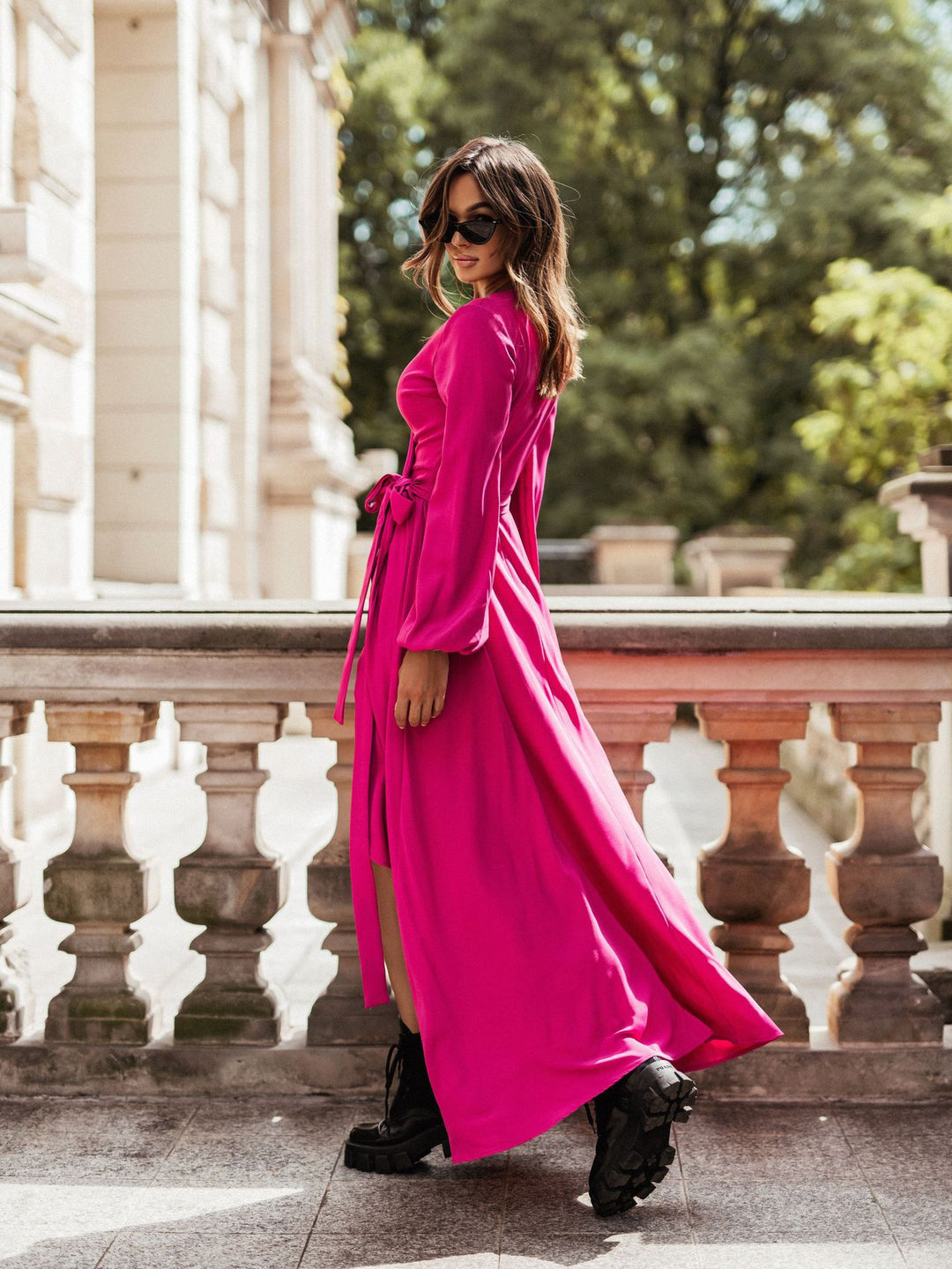 Damen Maxikleid mit elegantem Schnitt und modischem Bindegürtel Drune