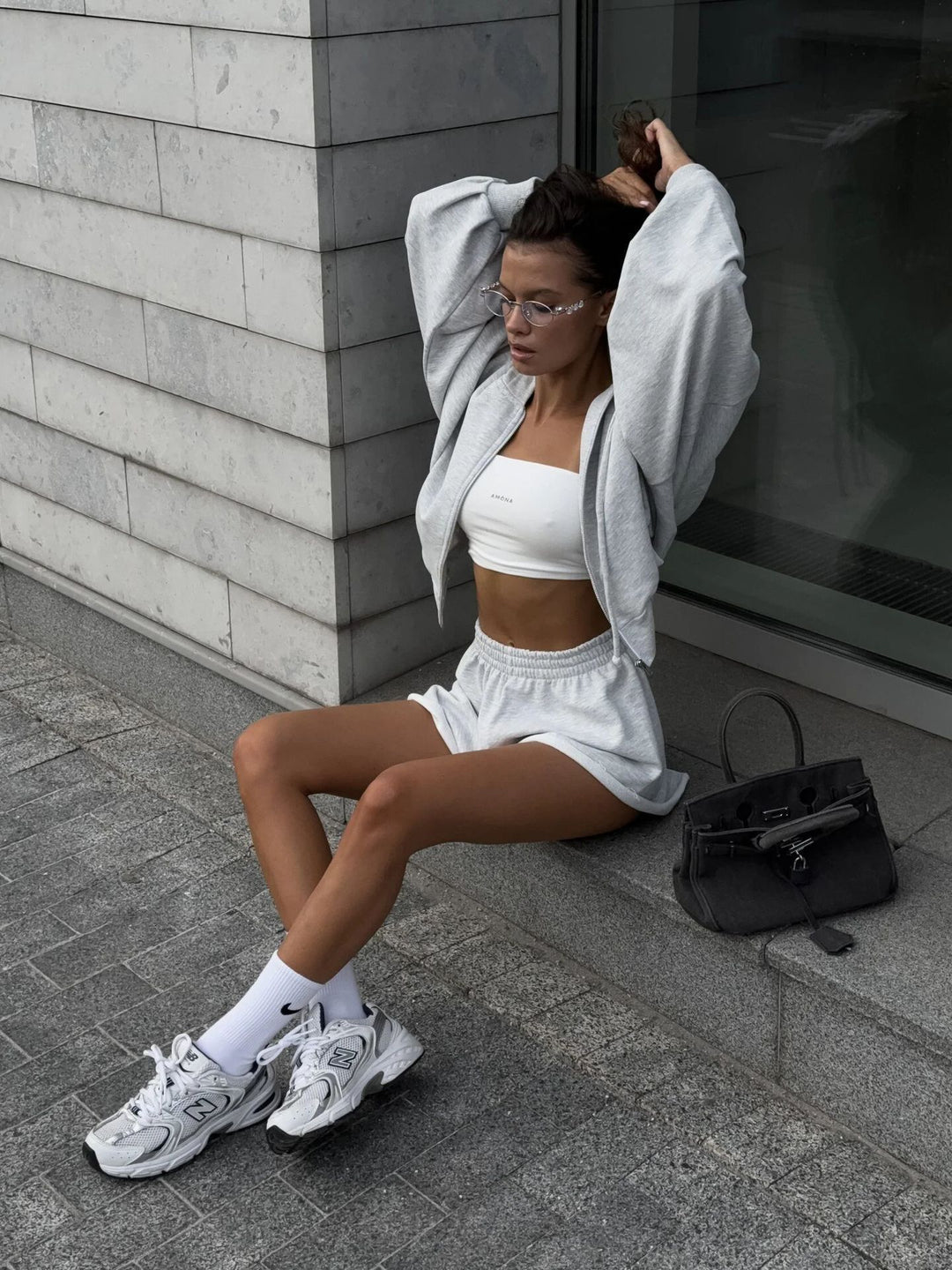 Damen oversized Cropped-Zip-Hoodie mit voluminösen Ballonärmeln und elastischer High‑Waist Loungeboxer-Shorts Drune