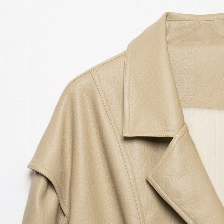 Damen Cropped Lederimitat-Blouson mit doppelreihiger Knopfleiste, weitem Revers und elastischem Saum Drune