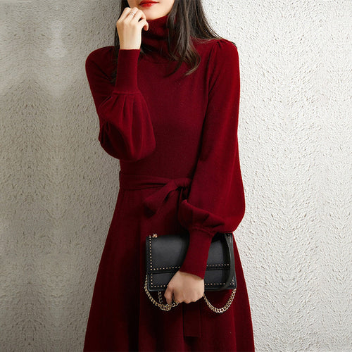 Damen Strickkleid mit hohem Kragen und tailliertem Gürtel Drune