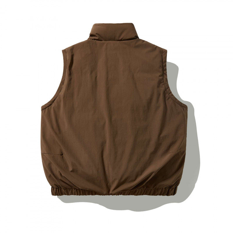 Herren Wattierte Outdoor‑Weste mit hohem Stehkragen, elastischem Saum und großen Klappentaschen Drune