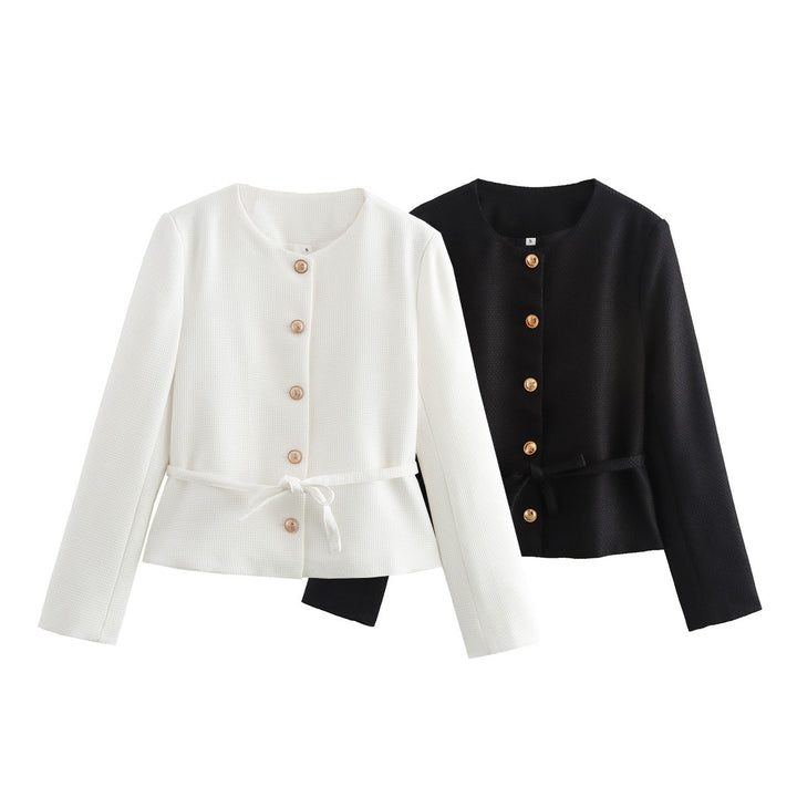 Damen nan strukturierte Kurzjacke mit Rundhalsausschnitt Holzknopf‑Leiste und taillierendem Bindegürtel Drune