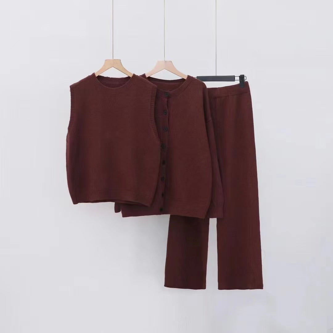Damen Strickensemble aus weichem Material mit Knopfdetails Drune