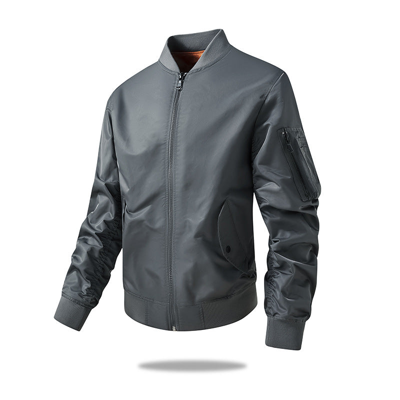 Herren -beschichtete Nylon-isolierte Bomberjacke mit gerüschtem Ärmel-Detail, Reißverschluss-Nutzentasche und Knopfklappen-Eingriffstaschen Drune
