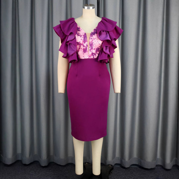 Damen figurbetontes Kleid mit voluminösen Rüschen und floralem Detail Drune