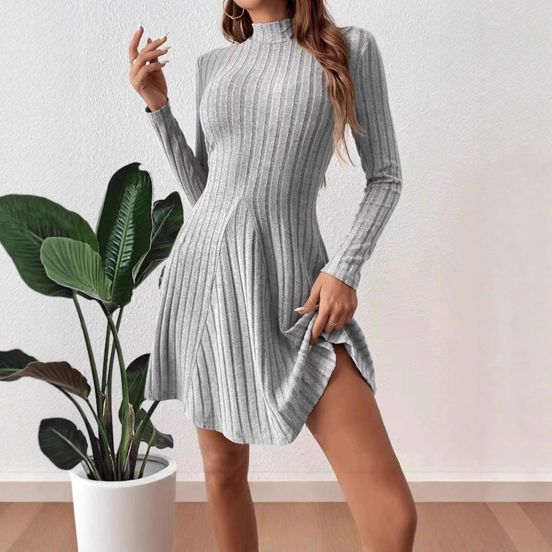 Damen Strickkleid mit elegantem Stehkragen und feiner Rippenstruktur Drune