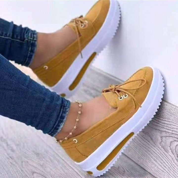 Damen Mokassin-Plateau-Slipper mit Schnürdetail und gepolsterter Komfortsohle Drune
