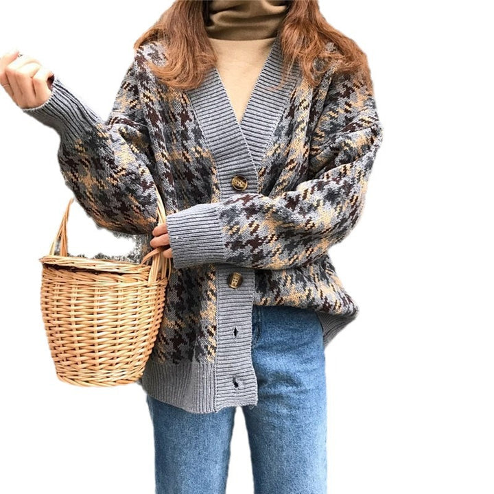 Damen Grobstrickjacke mit klassischem Hahnentrittmuster und großen Holzknöpfen Drune
