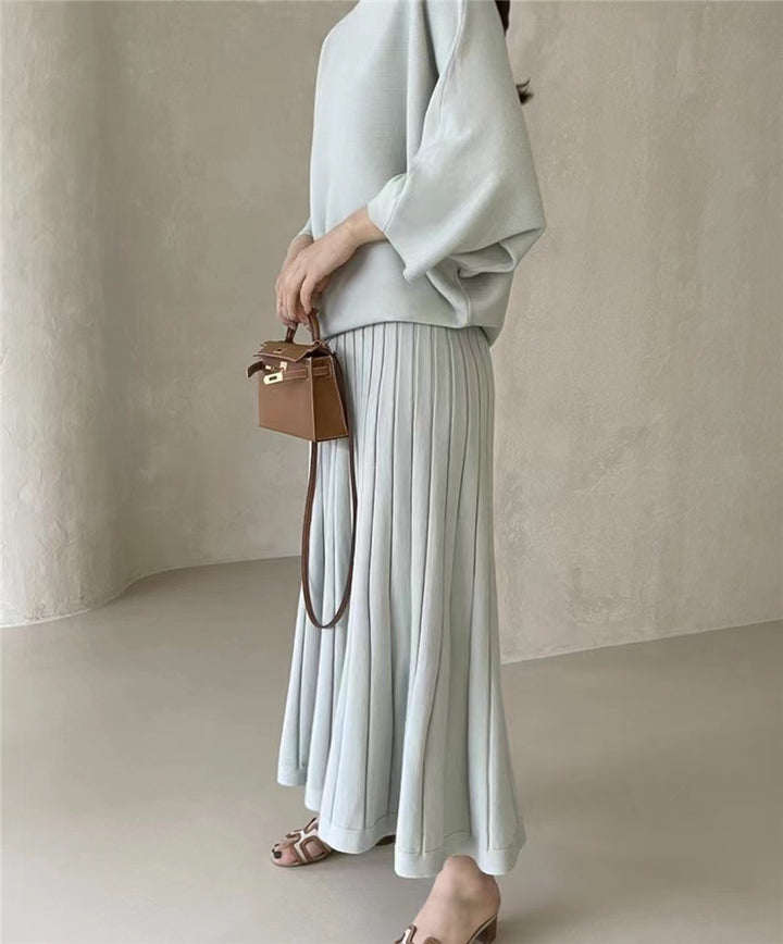 Damen Feines Strick-Set aus Viskosemix mit Oversize-Pullover und plissiertem Maxi-Rock Drune