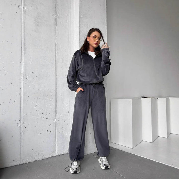 Damen Fleece-Sportanzug mit praktischen Taschen und lässigem Schnitt
