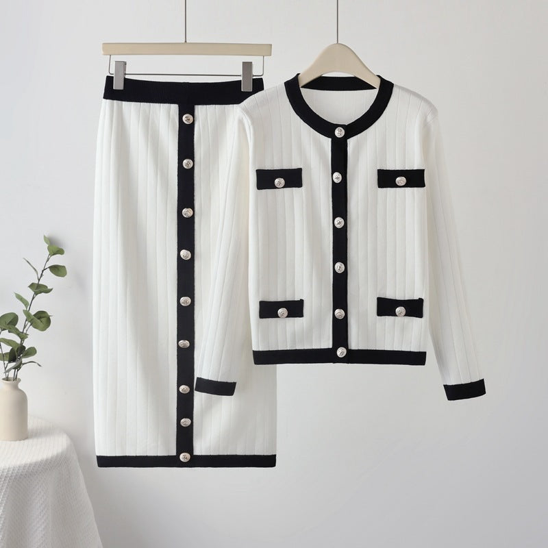 Damen stylisches Strickensemble mit dekorativen Knöpfen und Taschen Drune