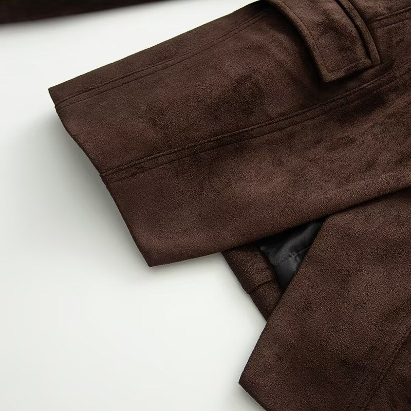 Damen Taillierter Veloursleder-Blazer mit Reverskragen und Pattentaschen Drune