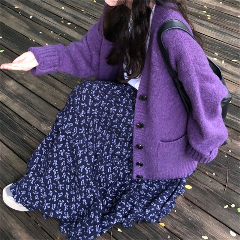 Damen Kuschelige Strickjacke mit tiefem V-Ausschnitt und dekorativen Knöpfen Drune