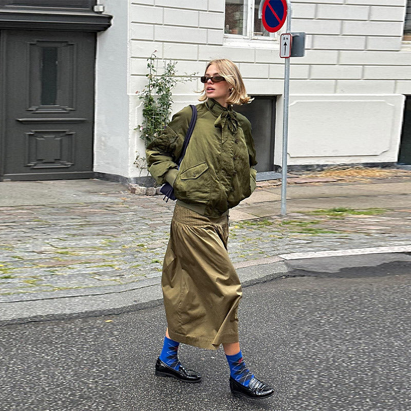 Damen Urbane Bomberjacke mit eleganten Details und hohem Kragen Drune