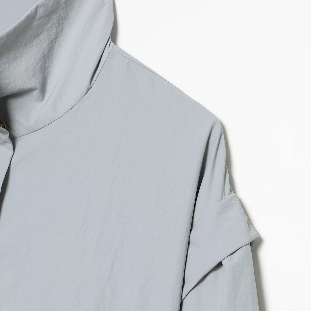 Damen Kurze funktionale Windjacke mit hohem Stehkragen und verdeckter Reißverschluss Drune