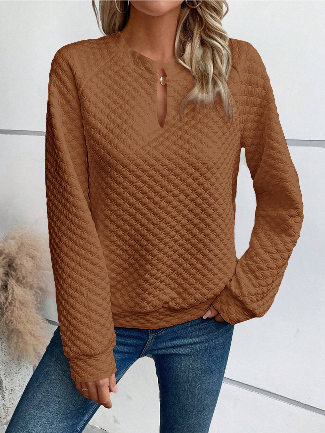 Damen Gestepptes Sweatshirt mit Schlitzkragen, Rautenstruktur und Raglanärmeln Drune