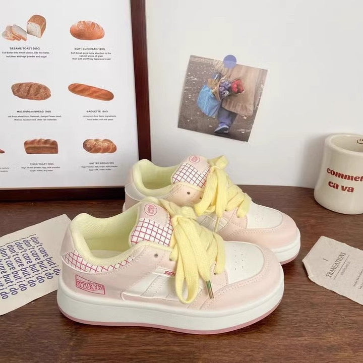 Damen Sportliche Plateau-Sneaker mit ausgeprägtem Schnürsystem und trendigem Design Drune