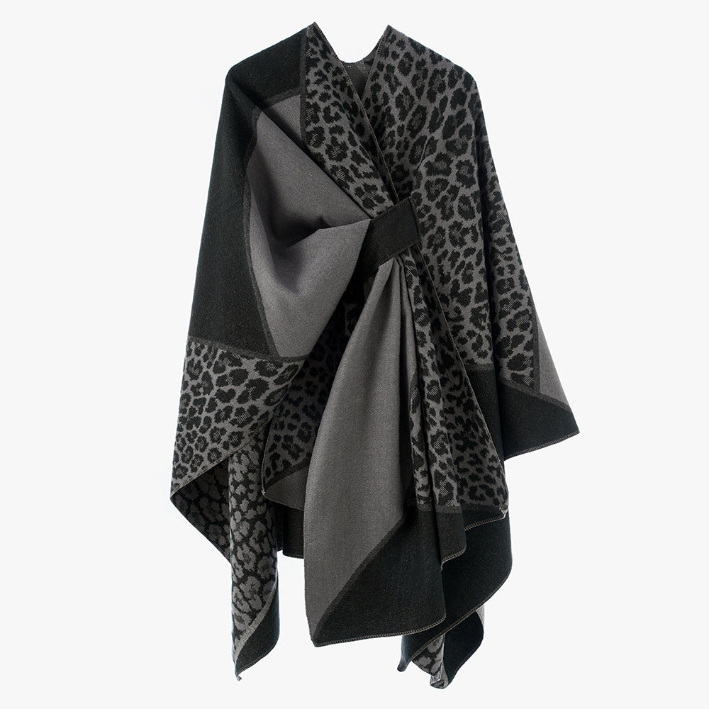 Damen Reversibles Feinstrick‑Cape mit tonalem Leo‑Jacquard und Gurtführung Drune