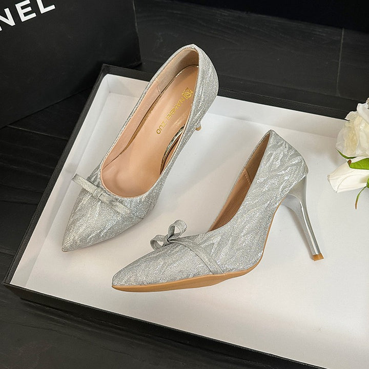 Damen Glänzende spitz zulaufende Stiletto‑Pumps mit Zier‑Schleife Drune