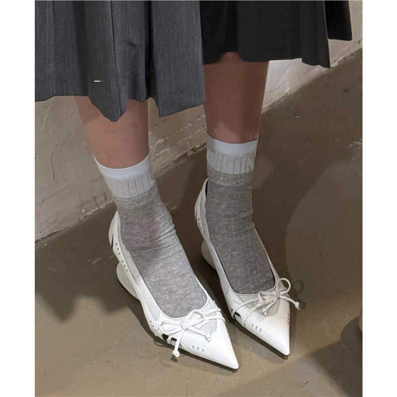 Damen Spitz zulaufende Mesh-Metallic-Pumps mit sculpted Kitten-Absatz und Schleifenriemen Drune