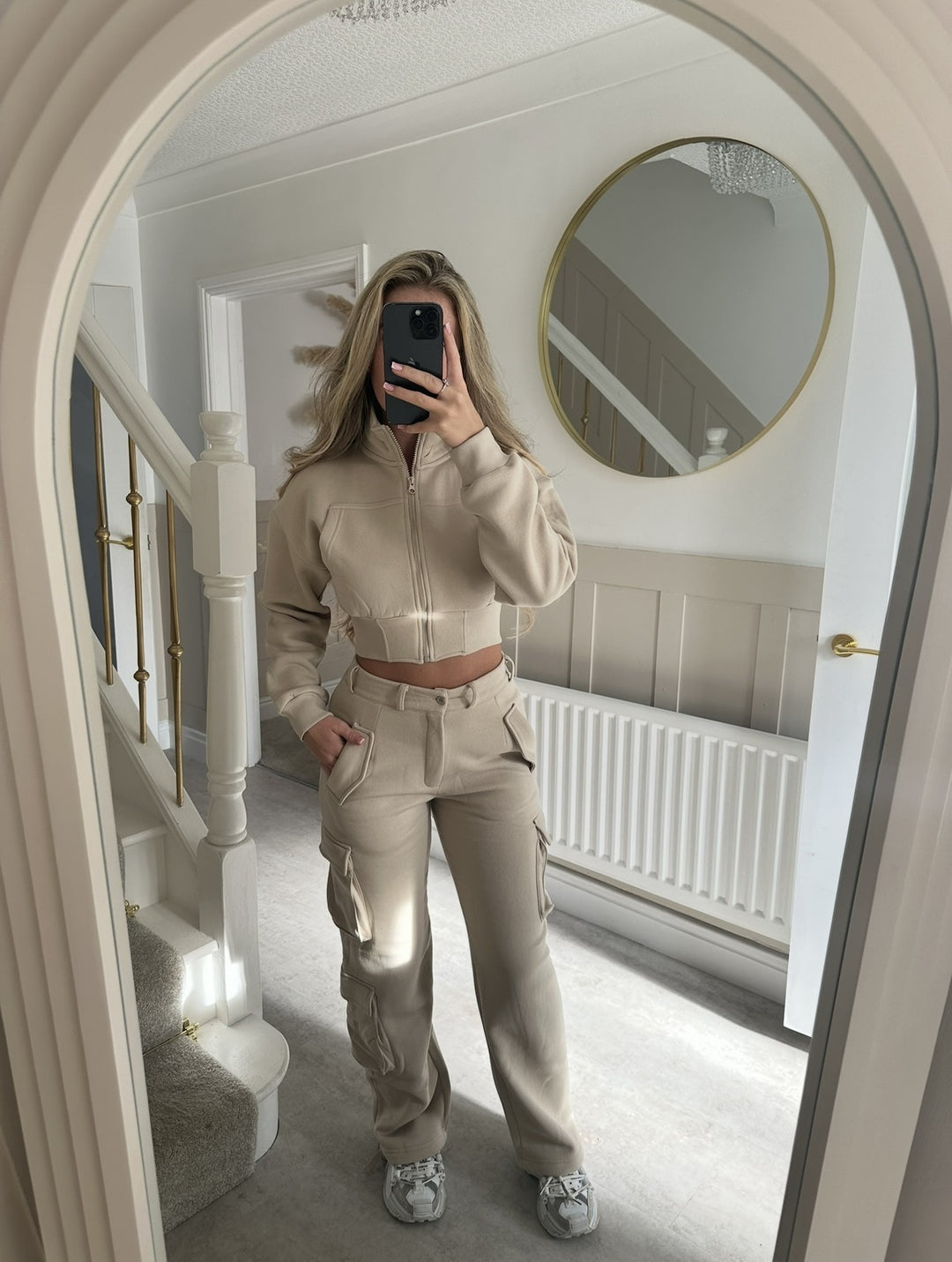 Damen modisches cropped Freizeit-Set mit funktionalem Reißverschluss und praktischen Taschen Drune