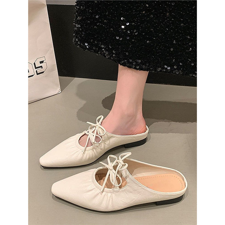 Damen Spitz zulaufende Metallic-Mules mit gerafftem Vorderblatt und Zierband‑Schnürung Drune