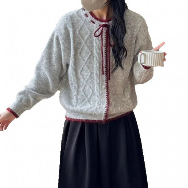 Damen Kuschelige Strickjacke mit dekorativem Zopfstrick und Kordelzug Drune