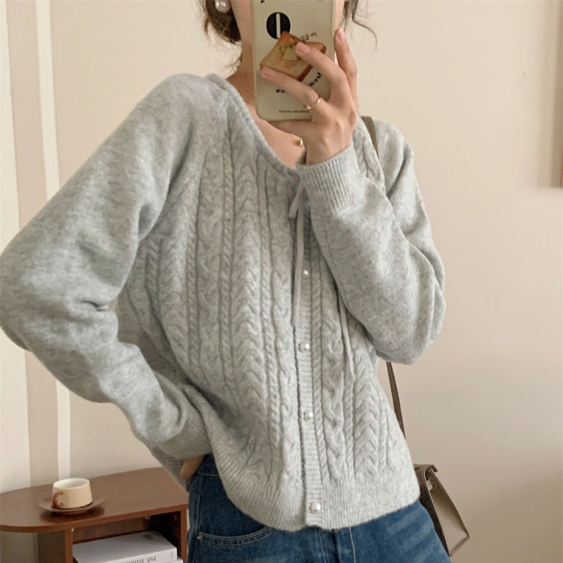Damen Grobstrickjacke mit eleganten Perlenknöpfen und strukturiertem Design Drune