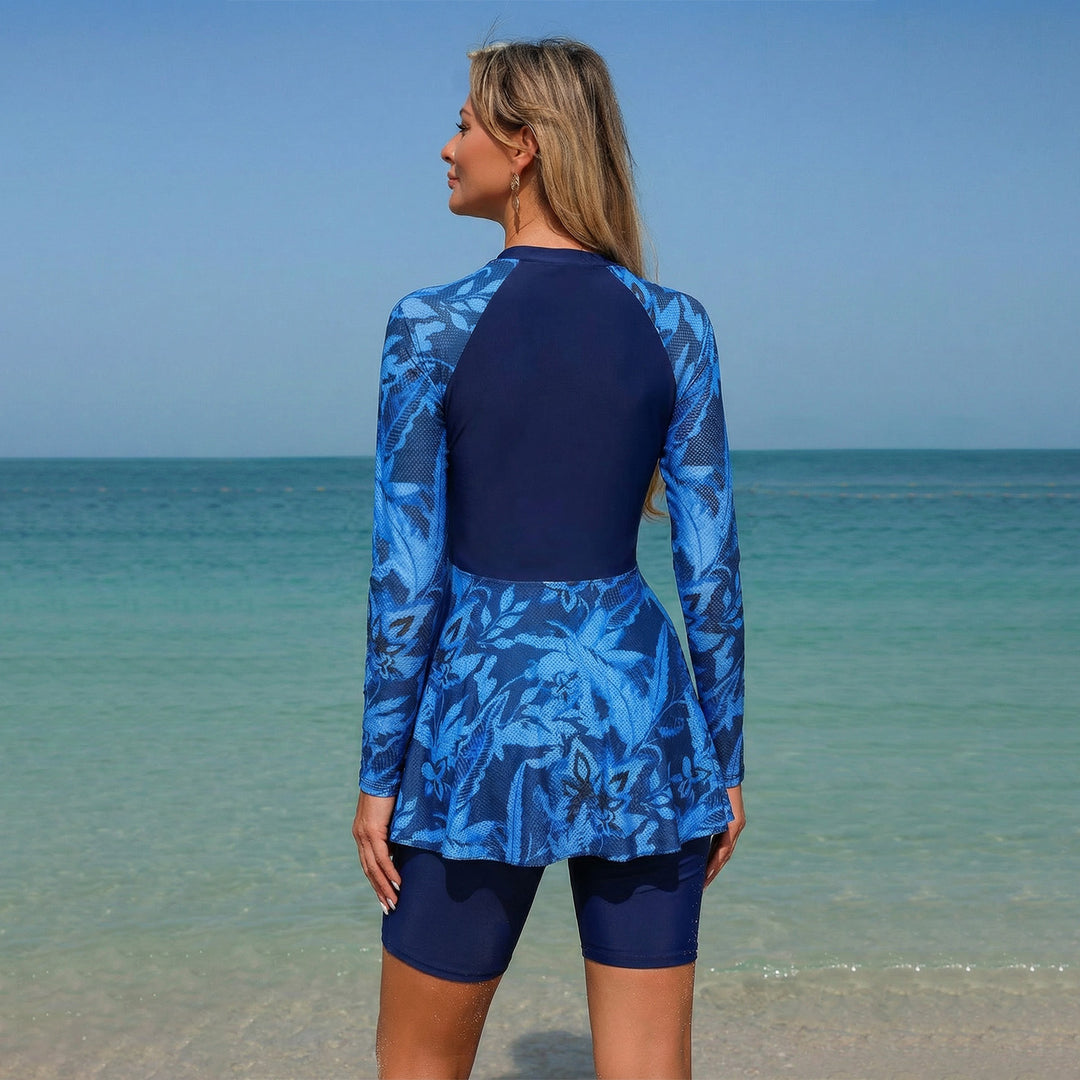 Damen moderner Schwimmanzug mit eleganter Tunika und sportlichen Shorts Drune