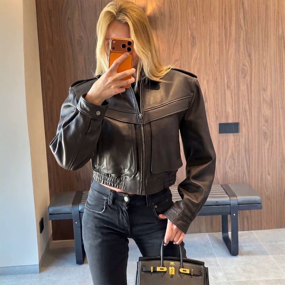 Damen Kurz geschnittene Lederjacke mit elastischem Saum und aufgesetzten Brusttaschen Drune
