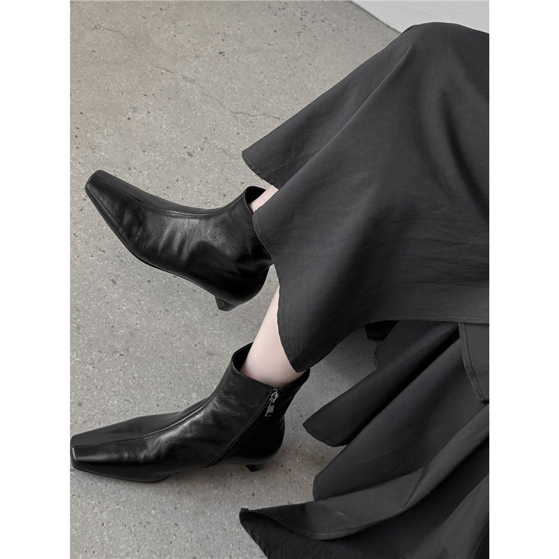 Damen Elegante Leder‑Ankle‑Boots mit quadratischer Zehenform, kurzem Sculpted‑Absatz und Innenreißverschluss Drune