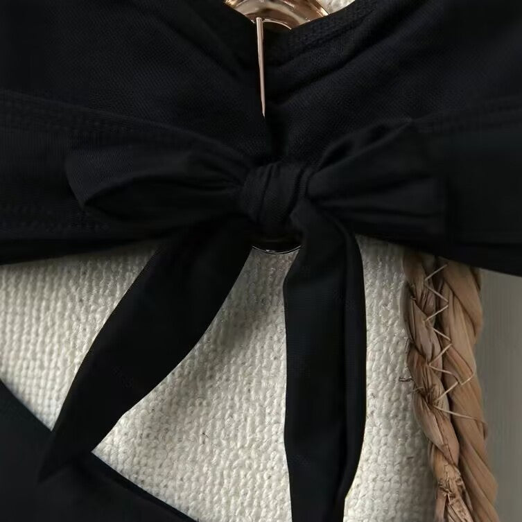 Damen Bikini-Set mit elegantem Knoten und goldener Akzentverzierung Drune