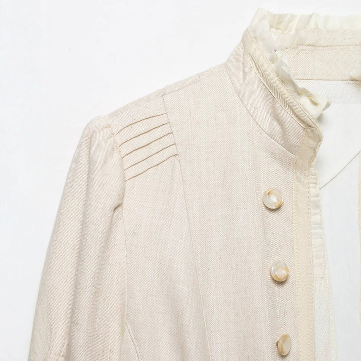 Damen Cropped-Jacke aus Leinenmix mit Stehkragen, Zierknopfleiste und Rüschendetail Drune