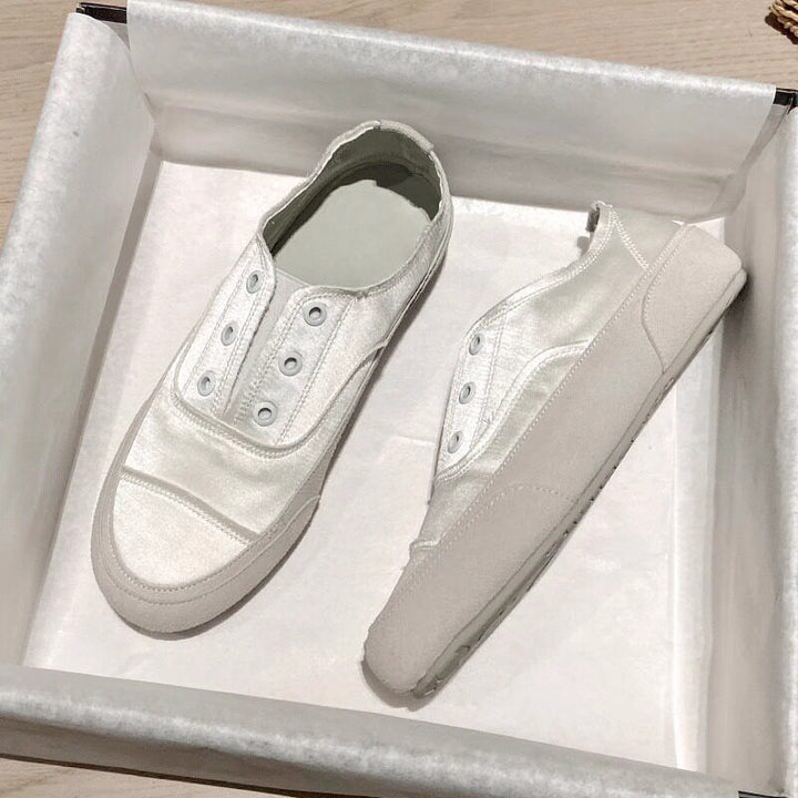 Damen Satin‑Slip‑On Sneaker mit gummierter Zehenkappe und elastischem Einstieg Drune