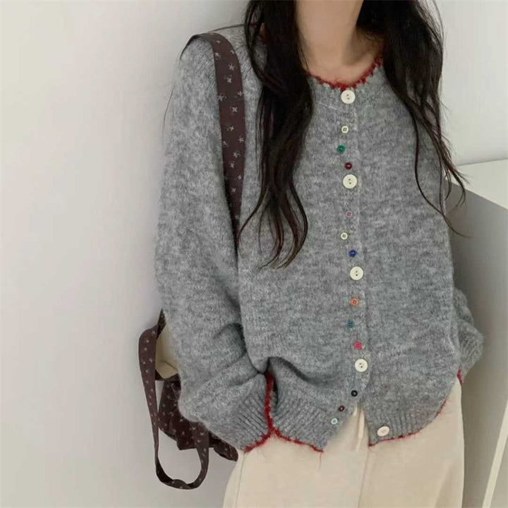 Damen Strickjacke mit bunten Knopfdetails und weich fließendem Design Drune