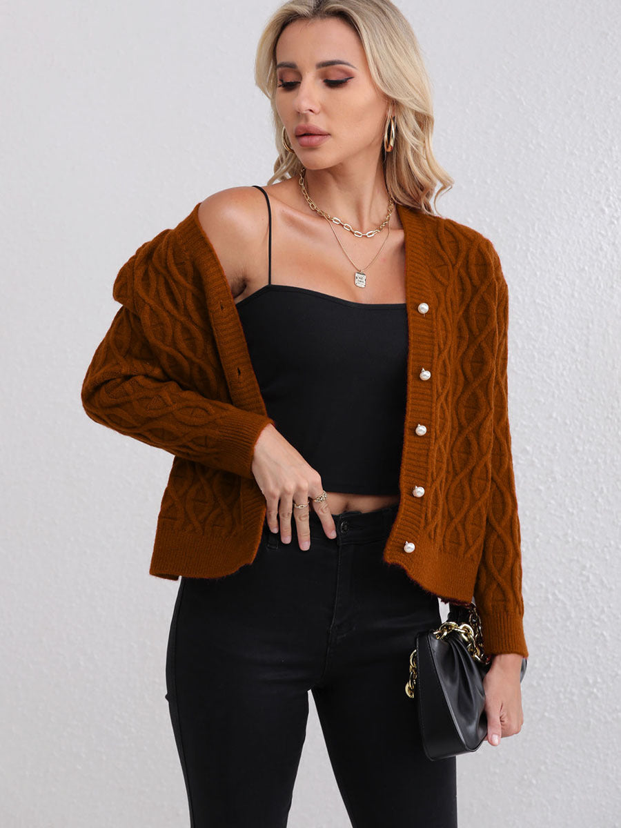Damen Strickjacke mit strukturiertem Zopfmuster und zarten Knöpfen Drune