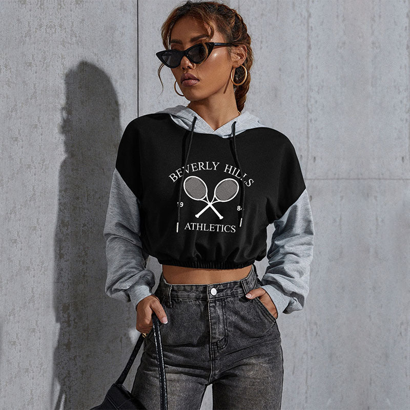 Damen Cropped Hoodie mit Kontrastärmeln, elastischem Saum und schmelzendem Smiley-Print Drune
