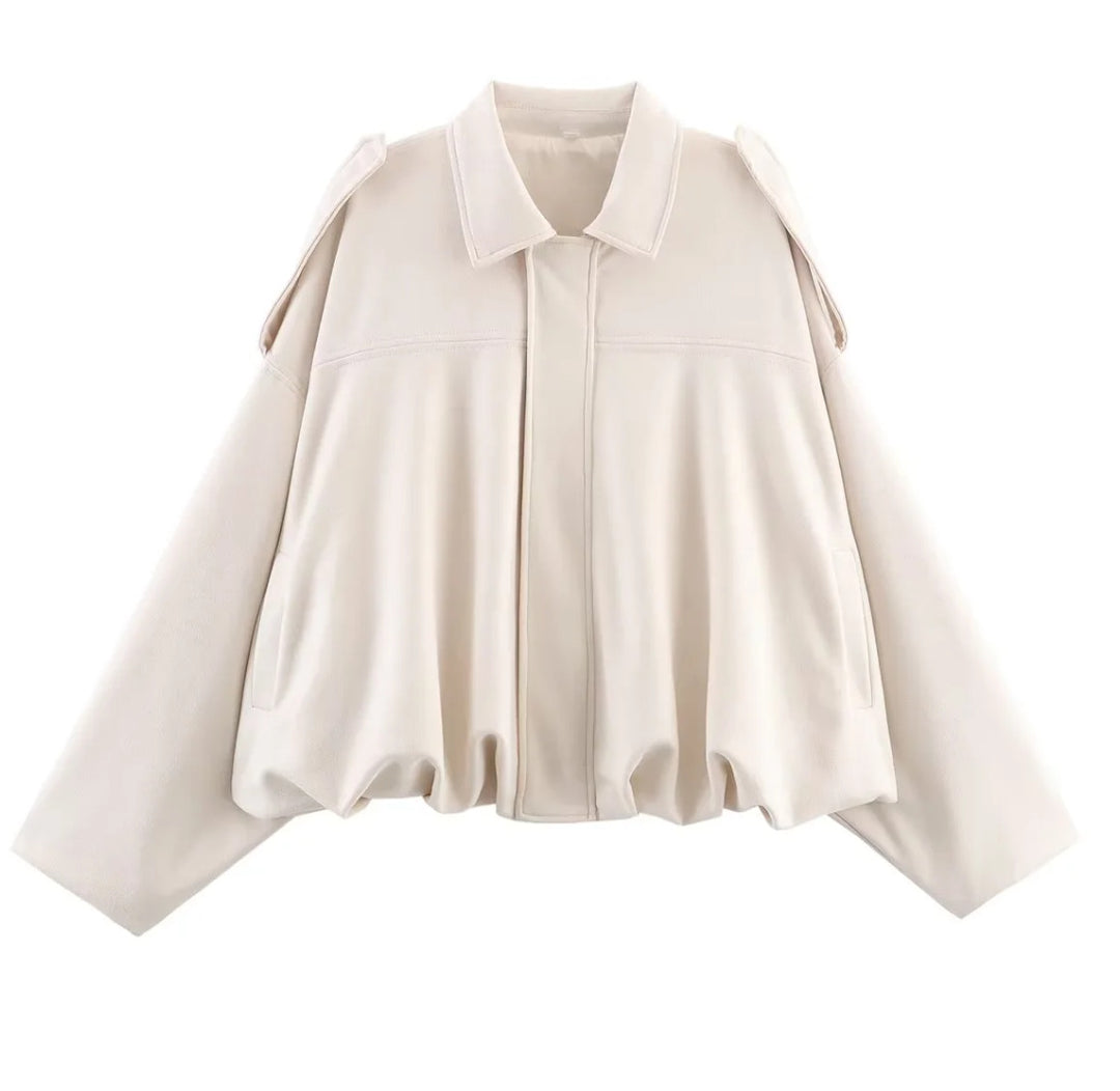 Damen 1000+ weit geschnittene Cropped‑Blousonjacke im Cape‑Look mit Schulterriegeln und gerafftem Saum Drune