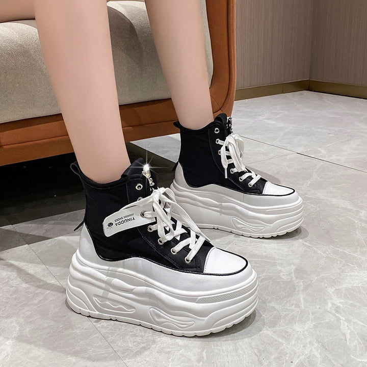 Damen nan Plateau-Sneaker mit hohem Schaft, Schnürung und Schmetterling-Brosche Drune